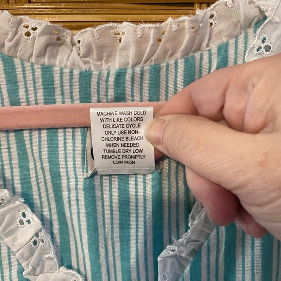 Vintage Style Cozee Corner 4X Cotton Lace Yoke Nightgown Blue Stripe cottagecore - Picture 6 of 8